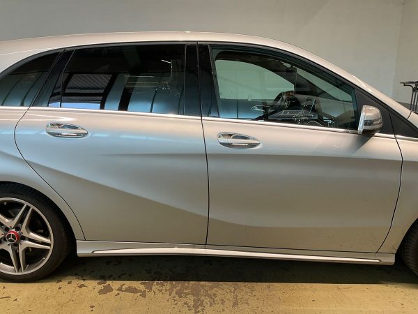 2015 Mercedes-Benz B-Klasse B 250 AMG Line - Image 12