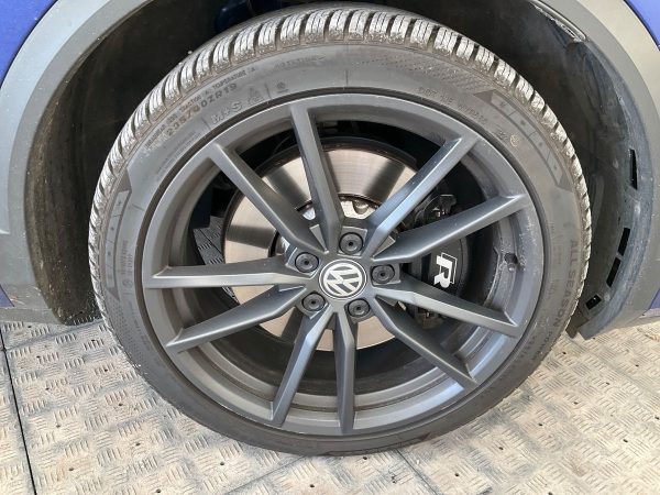 2019 Volkswagen T-Roc 2.0 TSI R 4Motion - Image 10