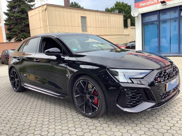 2023 Audi RS 3 2.5 TFSI quattro - Image 9
