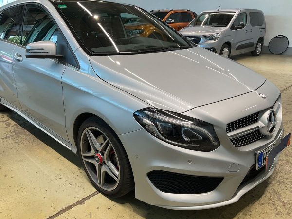 2015 Mercedes-Benz B-Klasse B 250 AMG Line - Image 10