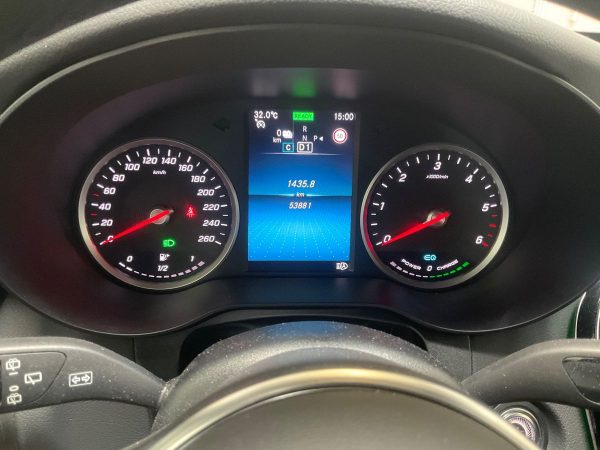 2021 Mercedes-Benz GLC-Klasse GLC 300de 4Matic - Image 4