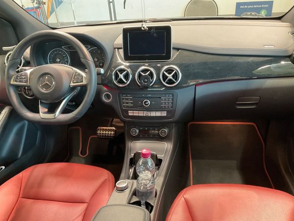 2015 Mercedes-Benz B-Klasse B 250 AMG Line - Image 4