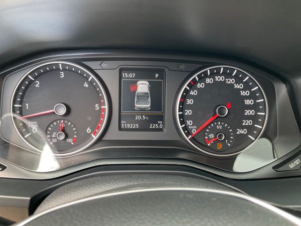 2017 Volkswagen Amarok 3.0 V6 TDI Aventura DoubleCab 4Motion - Image 3
