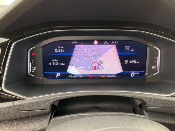 2019 Volkswagen T-Roc 2.0 TSI R 4Motion - Image 3