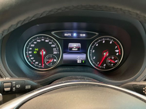 2015 Mercedes-Benz B-Klasse B 250 AMG Line - Image 3