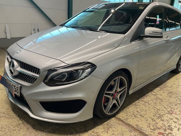2015 Mercedes-Benz B-Klasse B 250 AMG Line - Image 20