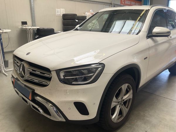 2021 Mercedes-Benz GLC-Klasse GLC 300de 4Matic - Image 2