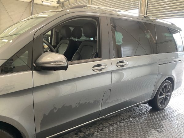 2021 Mercedes-Benz V-Klasse V 300 d AVANTGARDE EDITION 19 lang - Image 2