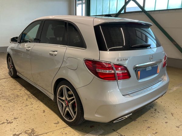 2015 Mercedes-Benz B-Klasse B 250 AMG Line - Image 16