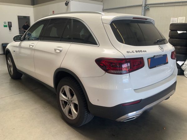 2021 Mercedes-Benz GLC-Klasse GLC 300de 4Matic - Image 16