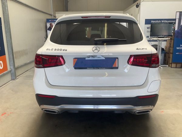 2021 Mercedes-Benz GLC-Klasse GLC 300de 4Matic - Image 15