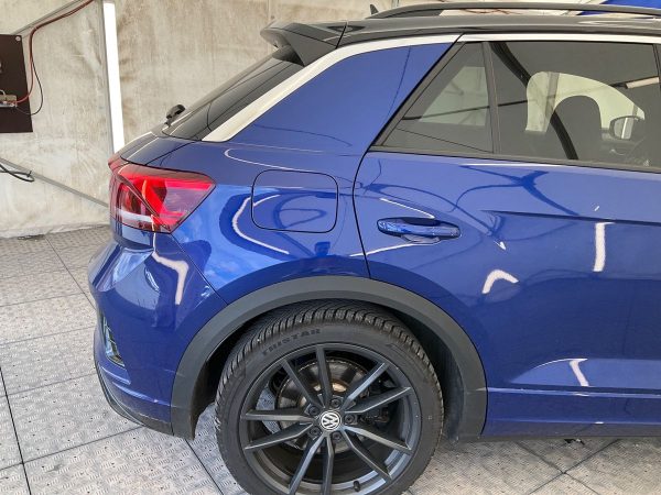 2019 Volkswagen T-Roc 2.0 TSI R 4Motion - Image 13