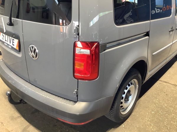 2018 Volkswagen Caddy 2.0 TDI Kombi EcoProfi BlueMotion - Image 13