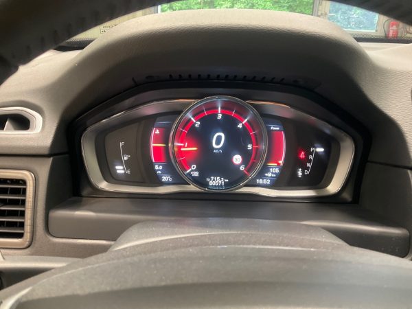 2016 Volvo S80 2.0 D4 Summum - Image 3