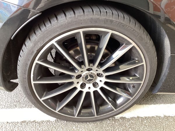 2018 Mercedes-Benz E-Klasse E 220 d AMG Line - Image 12