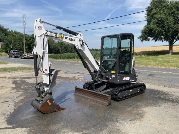 2021 Bobcat E35 Backhoe 140 hours Mini Excavator - Image 42