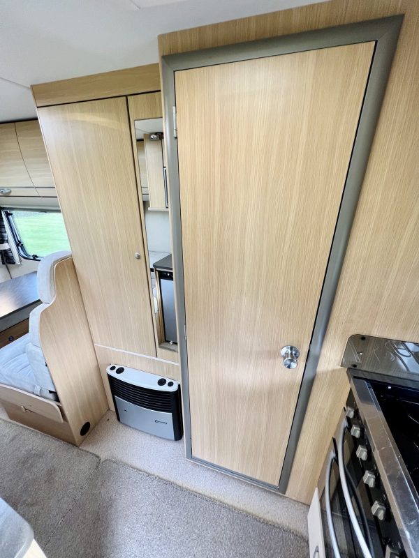 2011 Fiat Ducato Bessacarr E435 Luxury 4 Berth Motorhome - Image 45