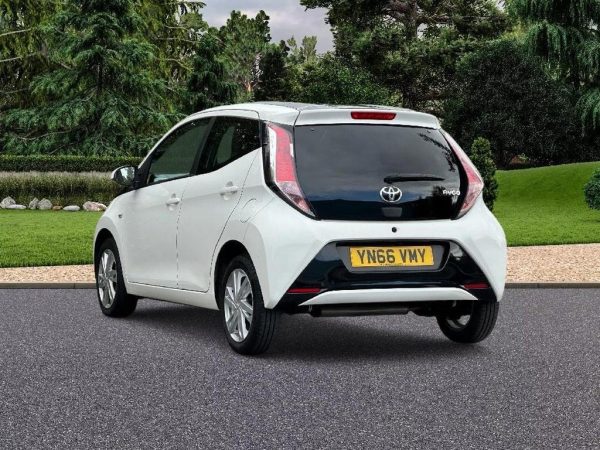 2016 Toyota Aygo 1.0 VVT-i x-pression x-shift - Image 23