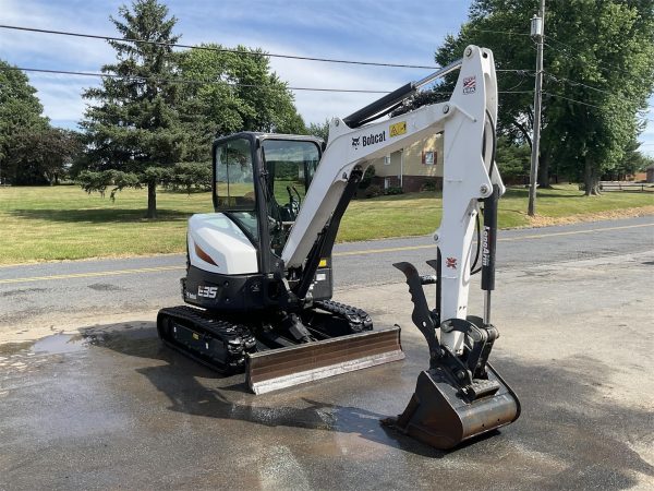 2021 Bobcat E35 Backhoe 140 hours Mini Excavator - Image 40