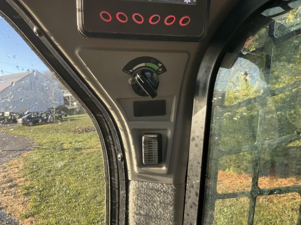 2019 Caterpillar 259D Skid Steer 1320 hours - Image 6