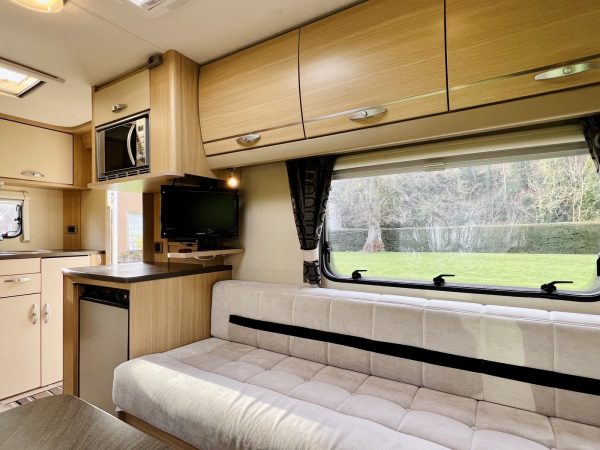 2011 Fiat Ducato Bessacarr E435 Luxury 4 Berth Motorhome - Image 27