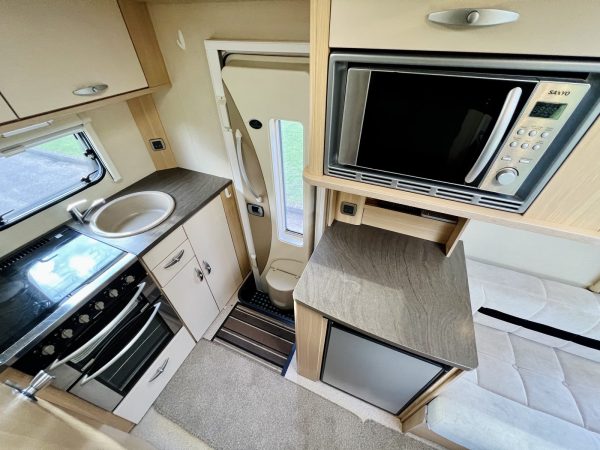 2011 Fiat Ducato Bessacarr E435 Luxury 4 Berth Motorhome - Image 7