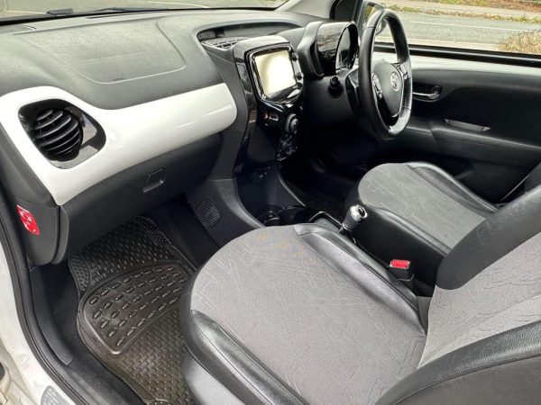 2016 Toyota Aygo 1.0 VVT-i x-pression x-shift - Image 19